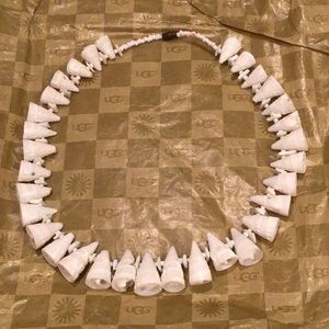 Vintage seashell choker.